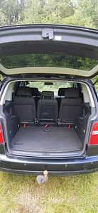 VW Touran (4 foto / 5)