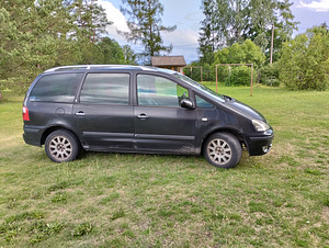 Ford Galaxy 1,9 96kw 2005 (8 foto / 9)