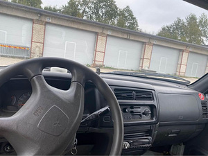 Mitsubishi L200 (3 foto / 8)