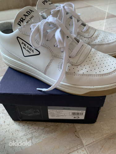 Prada naiste jalatsid
