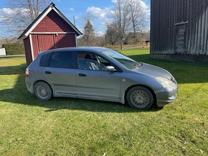 Honda Civic (2 foto / 4)