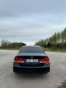 Honda Civic 1.8 бензин 103kw (3 фото из 15)