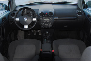 Volkswagen New Beetle Facelift 1.6 75kW (5 foto / 15)