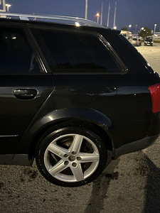 Audi A4 (5 фото из 9)
