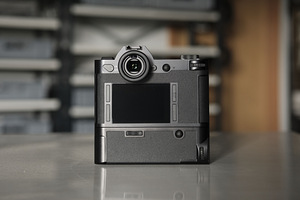 Leica SL (Type 601) + HG-SCL4 SL (2 фото из 3)