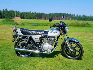 Musta numbriga 1978.a Yamaha XS 400 (3 foto / 6)