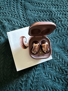 Samsung Galaxy Buds Live (1 foto / 2)