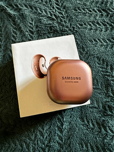 Samsung Galaxy Buds Live (2 foto / 2)