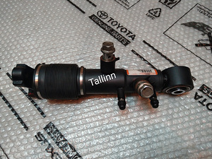Toyota Land Cruiser 150 48885-60031 48886-60031 48886-60032 (1 foto / 3)