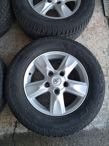 Toyota Land Cruiser 100 200 R18 valuveljed rehvidega (2 foto / 5)