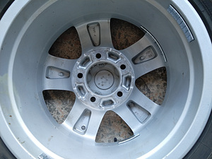 Toyota Land Cruiser 100 200 R18 valuveljed rehvidega (4 foto / 5)