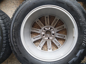 Литые диски Toyota Lexus R18 с шинами (2 фото из 4)