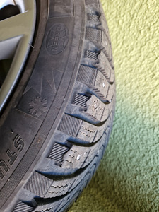 5x112 Mercedes-Benz 18" veljed + naastrehvid (8 foto / 9)