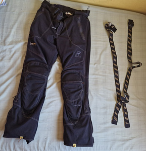 Mootorratta jope ja püksid Rukka Gore-Tex (3 фото из 7)