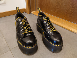 Dr. Martens 5-Eye Max Buttero Leather Platform Shoes (2 foto / 5)