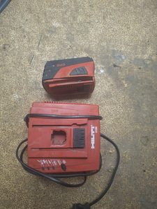 HILTI akutoitega puur (3 foto / 3)