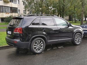 KIA SORENTO (3 фото из 7)