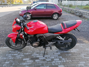 Kawasaki Z750, 2004a. 36172km (4 foto / 4)