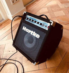 HARTKE A25 УСИЛИТЕЛЬ ДЛЯ БАС-ГИТАРЫ 25ВТ (1 фото из 1)