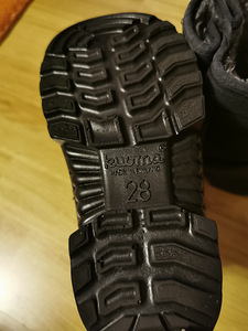 Kuoma, suurus 28 (3 foto / 3)