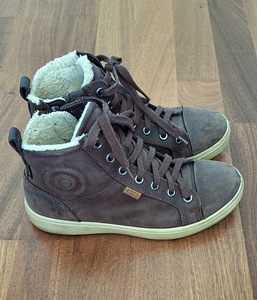 Ecco gore-tex s.33-34 k/s tossud sisetallamõõt 22 cm.Külgede (1 foto / 6)