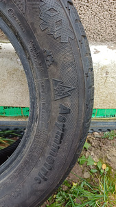 Зимние шины 215/65 R16 (2 фото из 4)