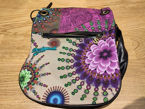 Desigual naiste kott (1 foto / 3)