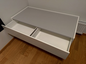 IKEA panipaigaga tegevuslaud DUNDRA (4 foto / 5)