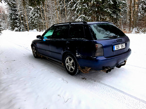 Audi A4 1.9D 81KW AVANT (3 foto / 7)
