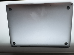 Macbook Air 13 Early 2020 (2 foto / 3)