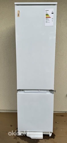Холодильник встроенный SMEG CR330AP (фото #2)