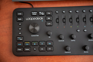Loupedeck+ (панель управления видео/графикой) (10 фото из 10)