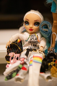 Rainbow High (как новый) (2 фото из 10)