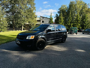 Dodge Grand Caravan (5 фото из 13)