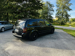 Dodge Grand Caravan (10 фото из 13)