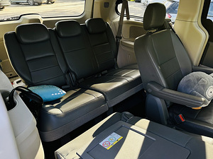 Dodge Grand Caravan (12 фото из 13)