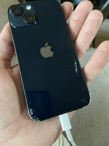 iPhone 13 Mini 128GB / defektiga (1 foto / 3)