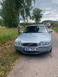 Volvo S80 (3 фото из 4)
