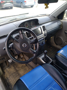 Nissan X-Trail (4 foto / 4)