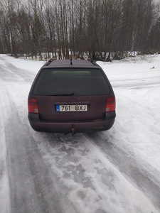 Volkswagen Passat (2 foto / 6)
