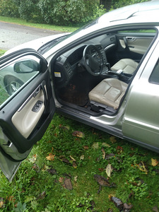 Volvo v70 (3 foto / 5)