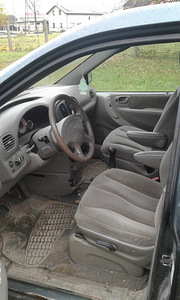 Chrysler Grand Voyager (1 фото из 3)