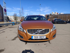 Volvo S60 2011 a. (1 foto / 8)