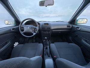Toyota Corolla 1.6 81kW (8 foto / 13)