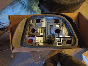 Задняя фара BMW e38 (3 фото из 3)