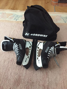 Хоккейные коньки Bauer 45 (1 фото из 4)