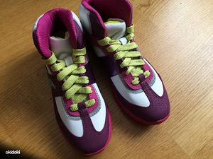 Uued Clarks tossud, suurus 30 (1 foto / 2)