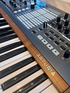 Arturia Polybrute Analog Synthesizer Muudud (2 foto / 4)