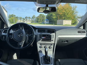 Volkswagen golf 7 (7 foto / 10)