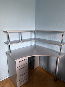 Stiilne kirjutuslaud (4 foto / 4)